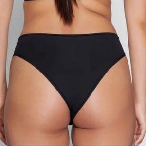 SKIMS Fits Everybody Cheeky Brief Onyx Size Small NWT